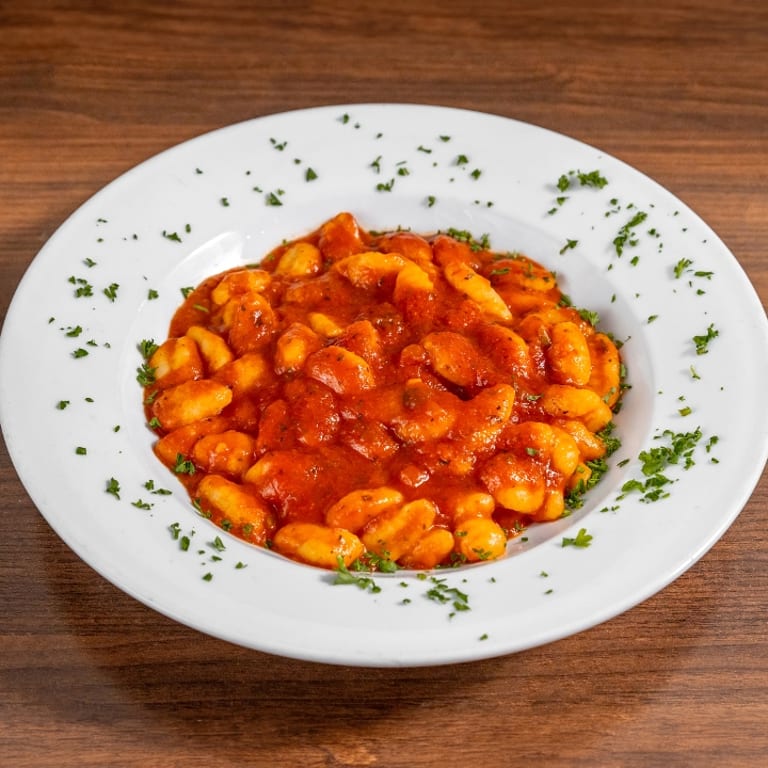 Delicious Spaghetti and More Italian Classics